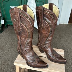 Corral Brown Cord Stitch Size 8